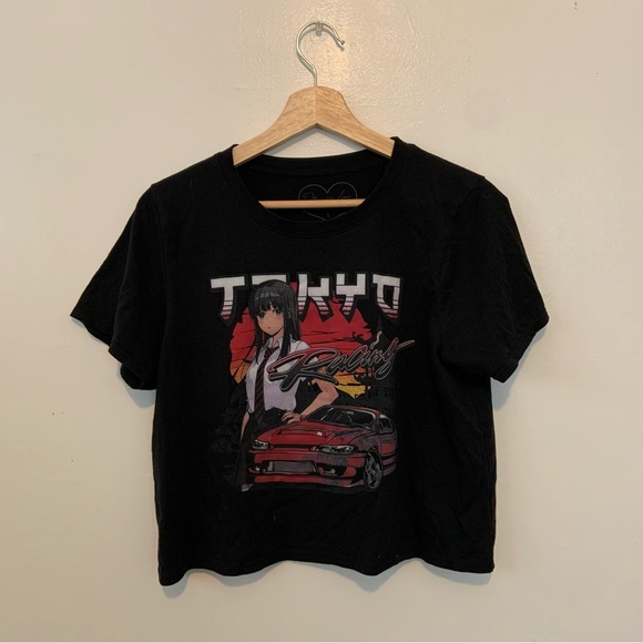 SOLD Graphic crop top - Picture 1 of 3